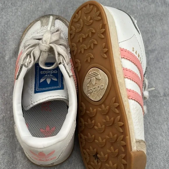 Girls Adidas tennis shoes - Picture 4 of 6